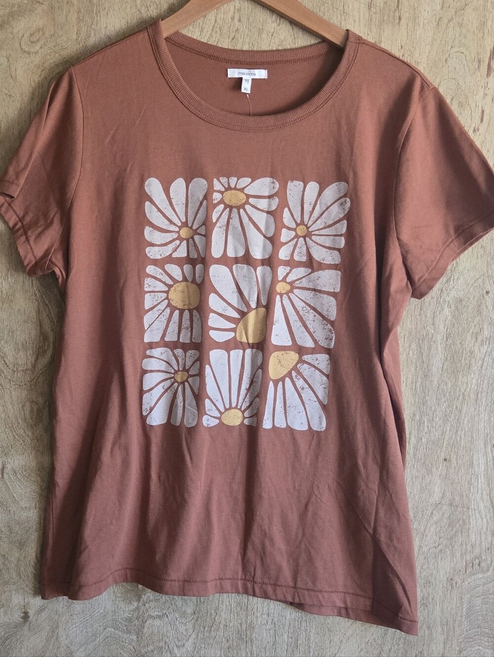 Maurices She's A Daisy Tee